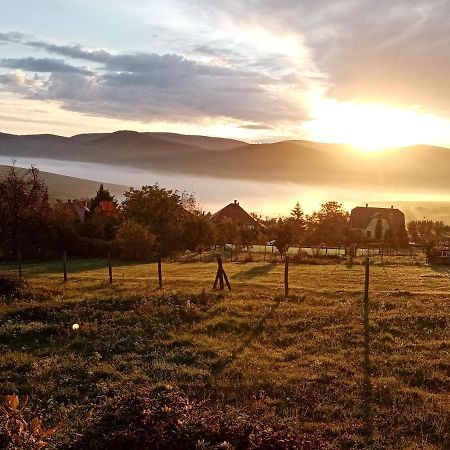 Kalaris Vendeghaz Apartment Hollókő Bagian luar foto