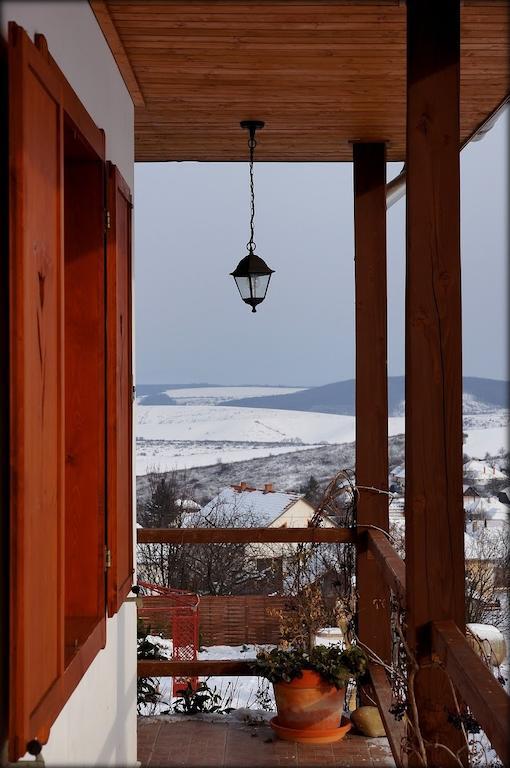 Kalaris Vendeghaz Apartment Hollókő Bagian luar foto